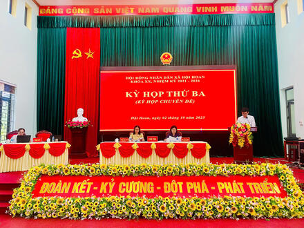 Kinh tế - Chính trị