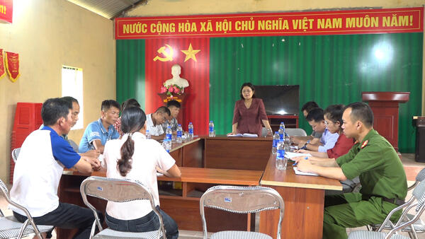 THƯỜNG TRỰC ĐẢNG ỦY XÃ HỘI HOAN LÀM VIỆC VỚI CHI BỘ THÔN BẢN BẺNG VÀ THÔN PHIÊNG LIỆT