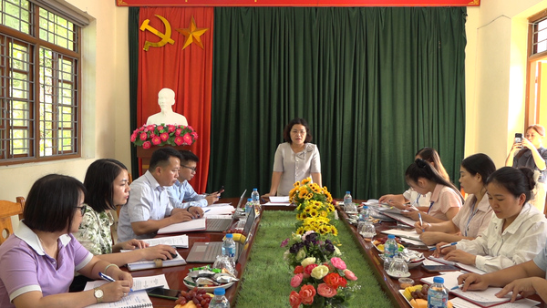BAN THƯỜNG VỤ ĐẢNG ỦY XÃ HỘI HOAN KIỂM TRA ĐẢNG BỘ TRƯỜNG MẦM NON HỘI HOAN